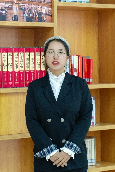 李颖